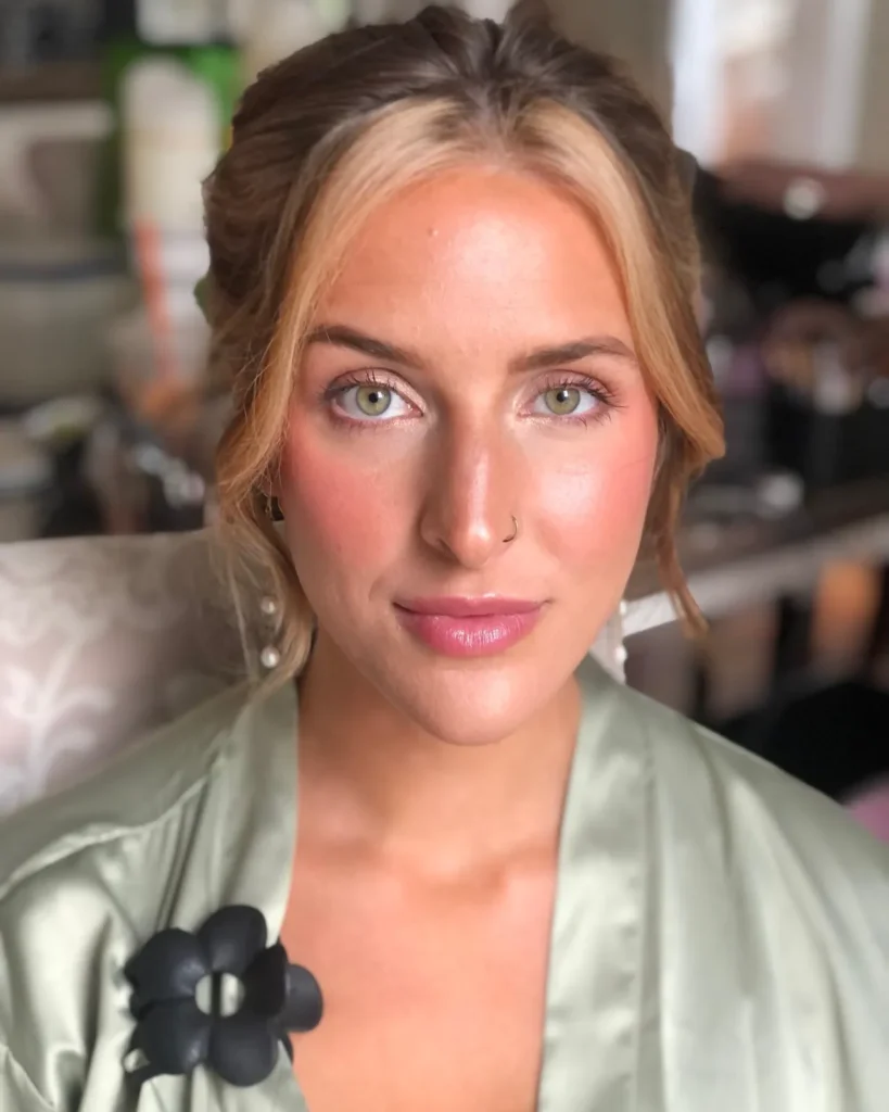 Lunar Beauty Salon - Image 16 (March 22, 2026)