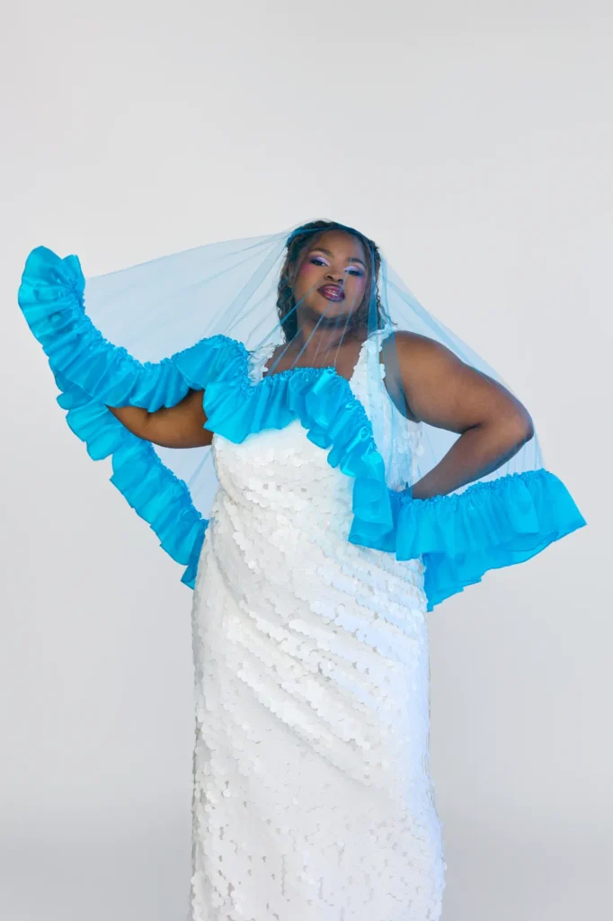 More 2026 Brides Desire Unique Veils - Image 02 (July 2, 2026)
